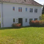 Family Wohnen Mit Garten Am Fusse Des Poestlingbergs Lage Villenviertel リンツ