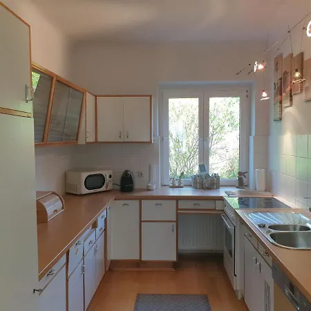 Family Wohnen Mit Garten Am Fusse Des Poestlingbergs Lage Villenviertel アパート リンツ